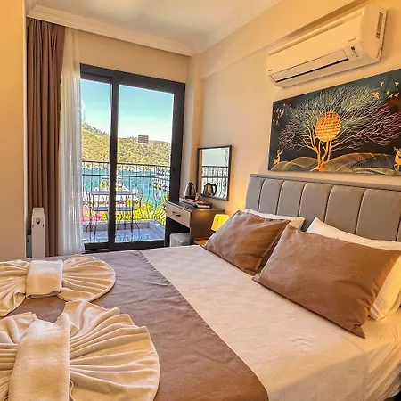 לינה וארוחת בוקר Mykonut Boutique 2*