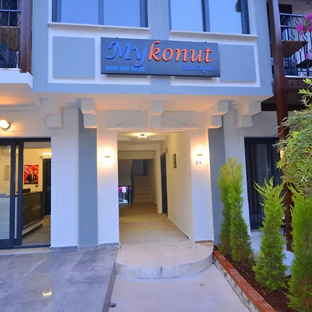 Mykonut Boutique