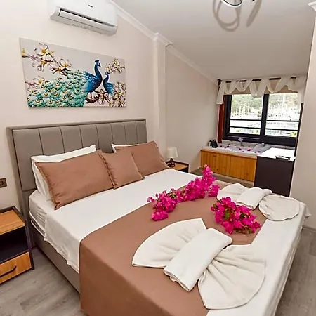B&B Mykonut Boutique