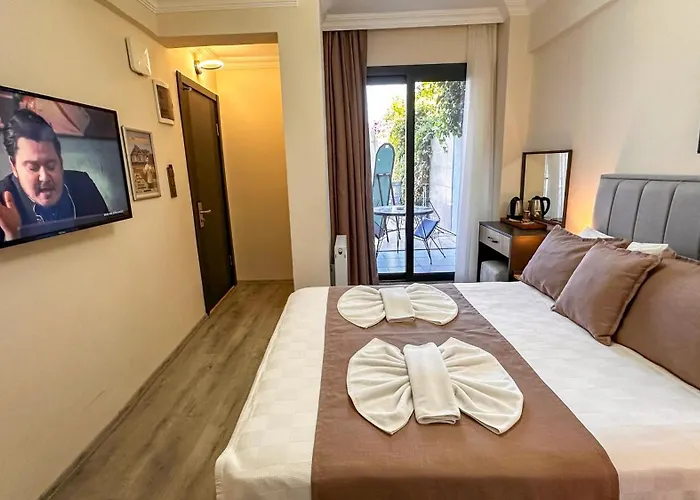فندق مبيت وإفطار Mykonut Boutique 2*